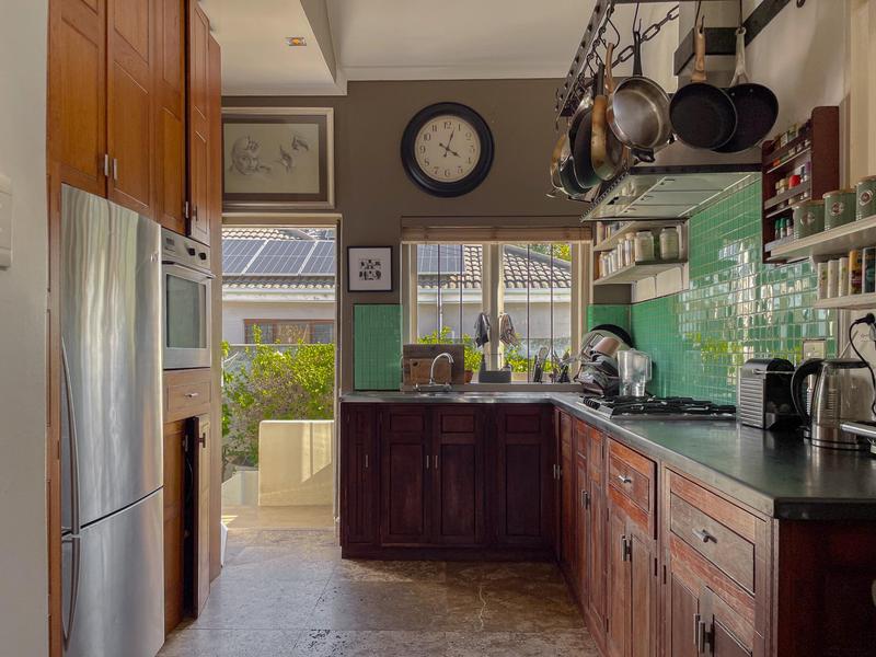 2 Bedroom Property for Sale in Green Point Western Cape